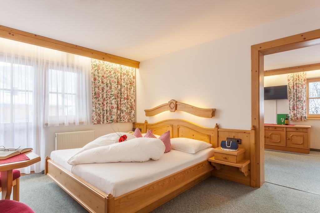 Hotel Garni Hanslerhof " Urlaub Am Bauernhof " 겔로스 외부 사진