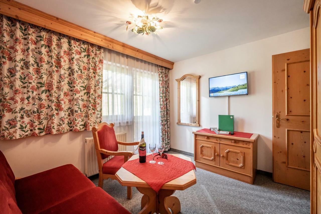 Hotel Garni Hanslerhof " Urlaub Am Bauernhof " 겔로스 외부 사진